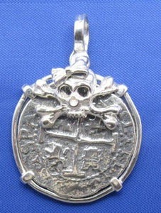 '2 Reale' Pirate Doublon Replica in Sterling with Skull Wearing Bow