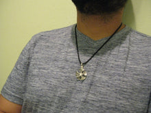 Load image into Gallery viewer, Men's Sterling Silver 5 Wing Curved Boat Propeller Pendant with Shackle Bail