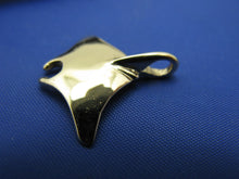 Load image into Gallery viewer, 14k Gold High Polish Manta Ray Pendant