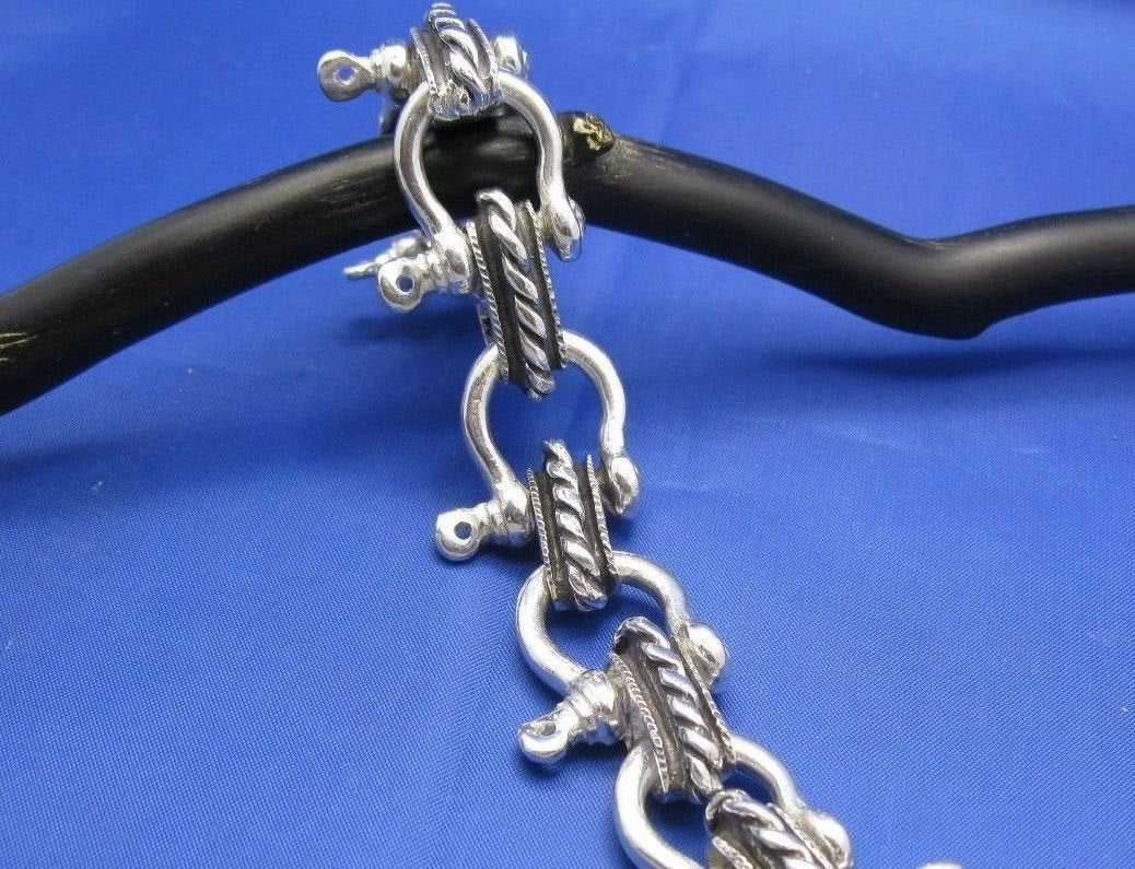 Sterling Silver Large 20mm Nautical Shackle Bracelet with Camouflaged –  Crisol Jewelry