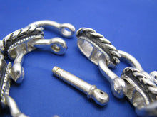 Load image into Gallery viewer, Sterling Silver Large 20mm Shackle Bracelet with Sailor's Rope Knot and Camouflaged Latch