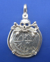 Load image into Gallery viewer, '2 Reale' Pirate Treasure Doubloon Replica with Skull Bezel