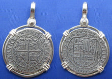 Load image into Gallery viewer, &#39;2 Reale&#39; Round Spanish Shipwreck Treasure Coin Replica Pendant
