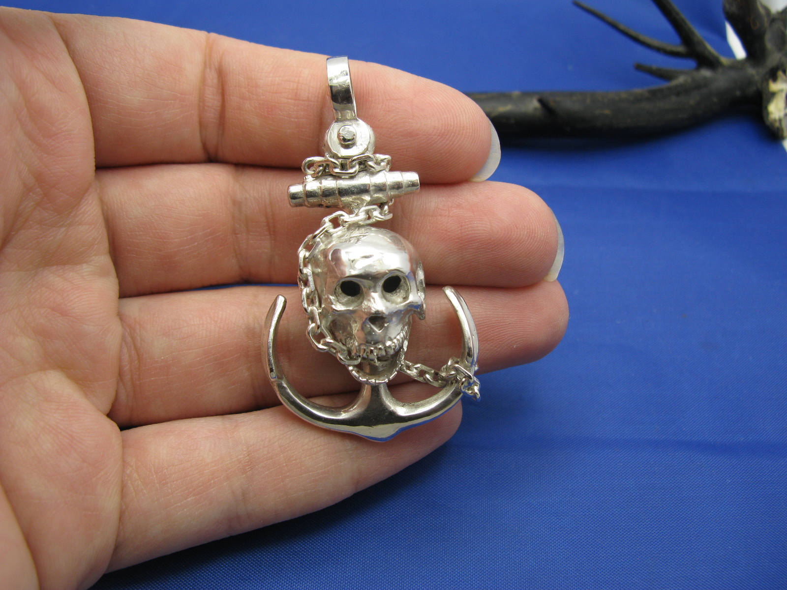 Large Nautical Rope Wrapped Fish Hook Pendant with Skull – Crisol Jewelry