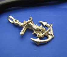 Load image into Gallery viewer, 14k Gold Diver&#39;s Mariners Cross Pendant
